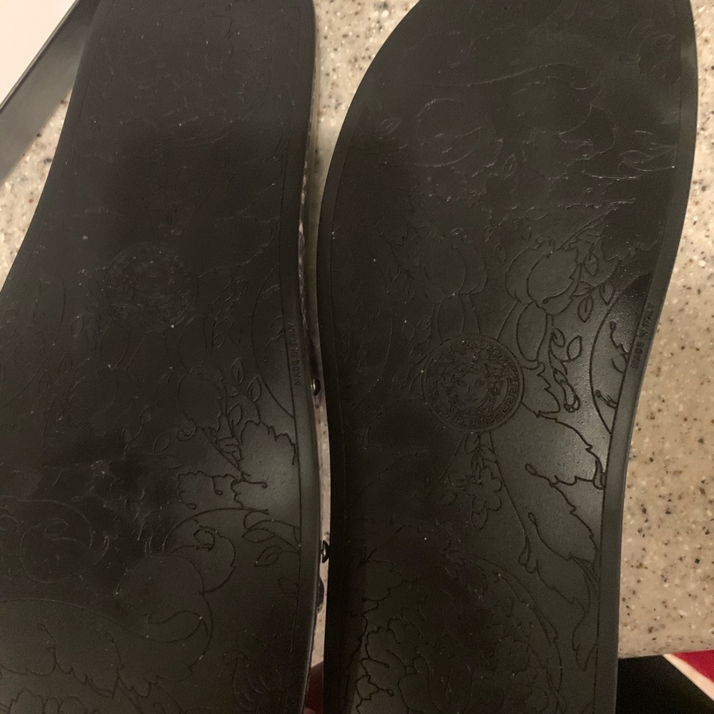 Versace slides - Picture 5 of 5